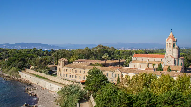Острови Лерена біля Канн — Saint-Marguerite та Saint-Honorat